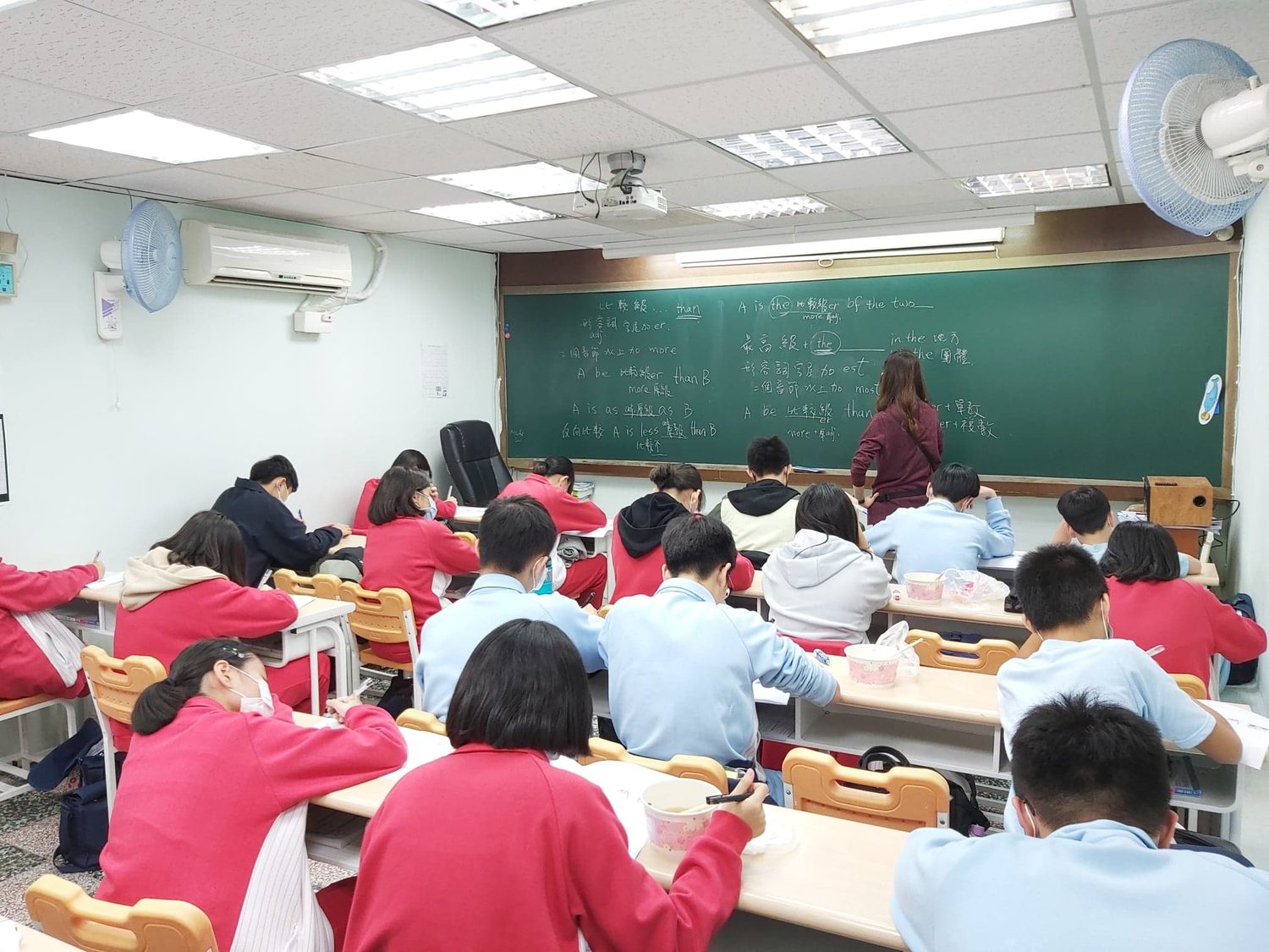 國中班教室授課情形